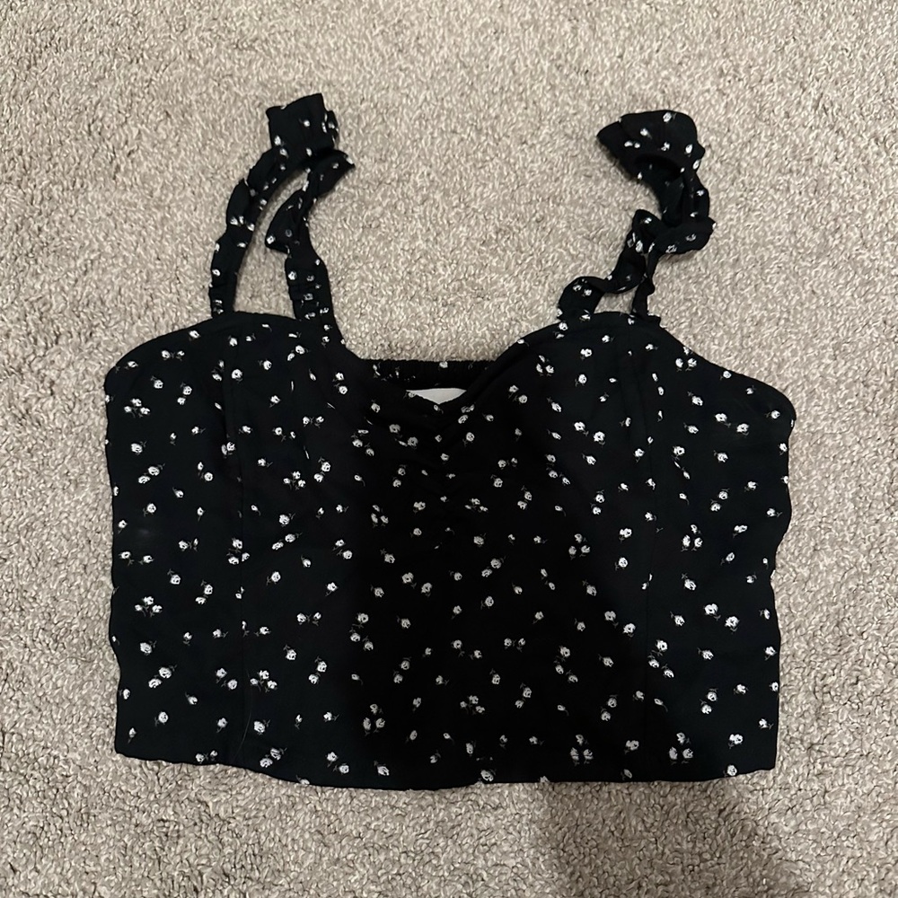 NWT Hollister floral cropped tank!